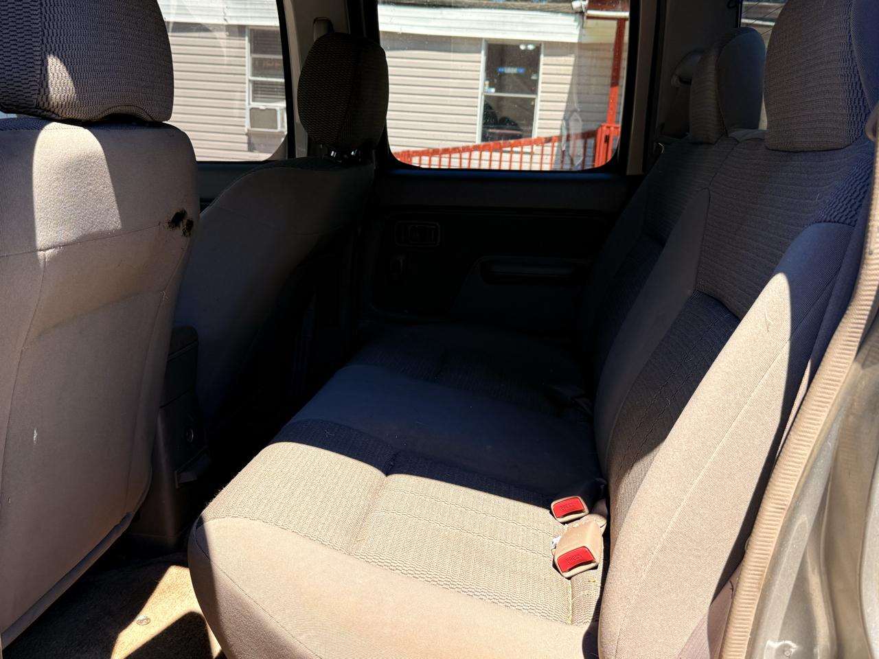 Nissan Frontier XE Crew Cab 2WD 2002