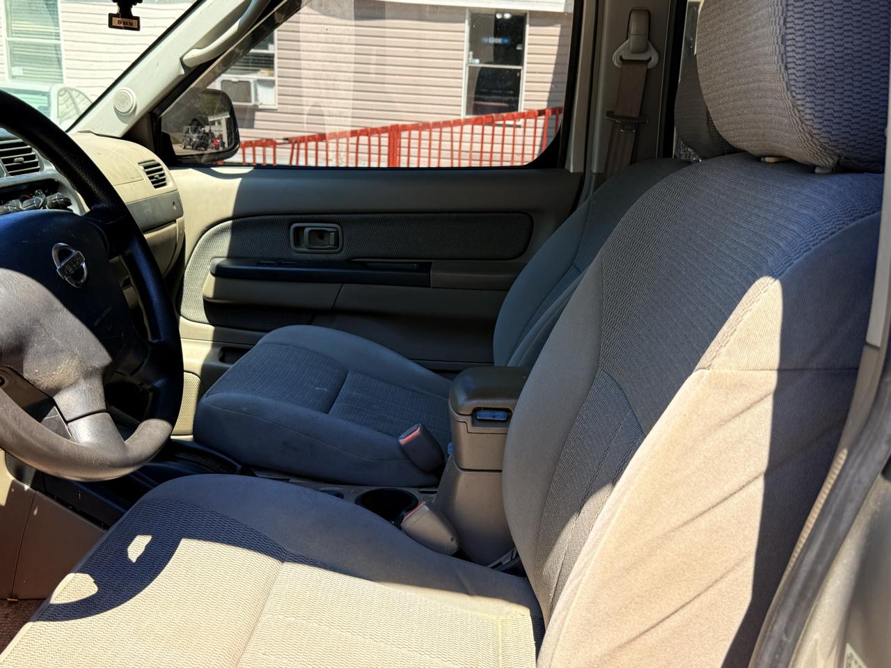 Nissan Frontier XE Crew Cab 2WD 2002