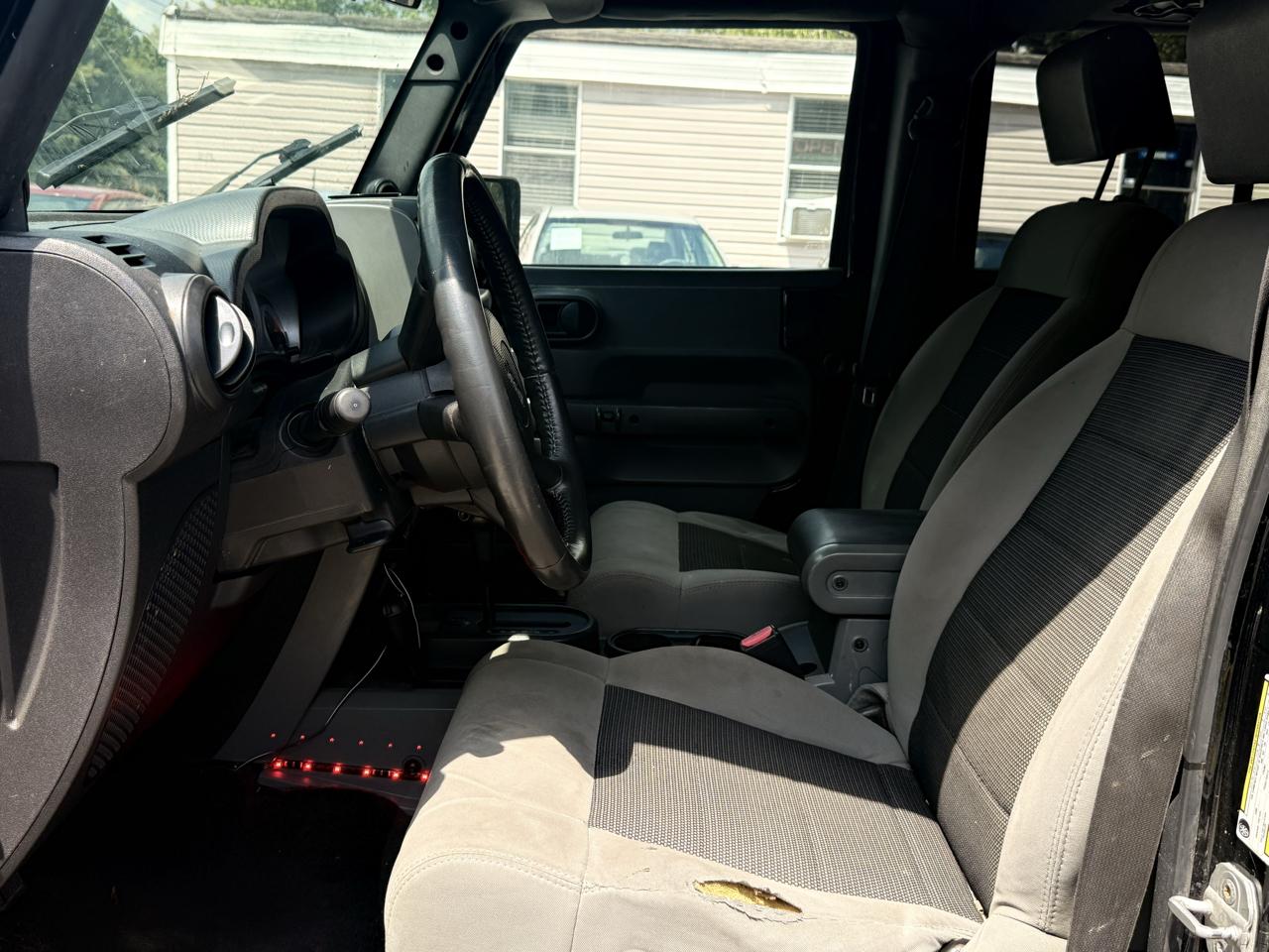 Jeep Wrangler Unlimited Sport 4WD 2010