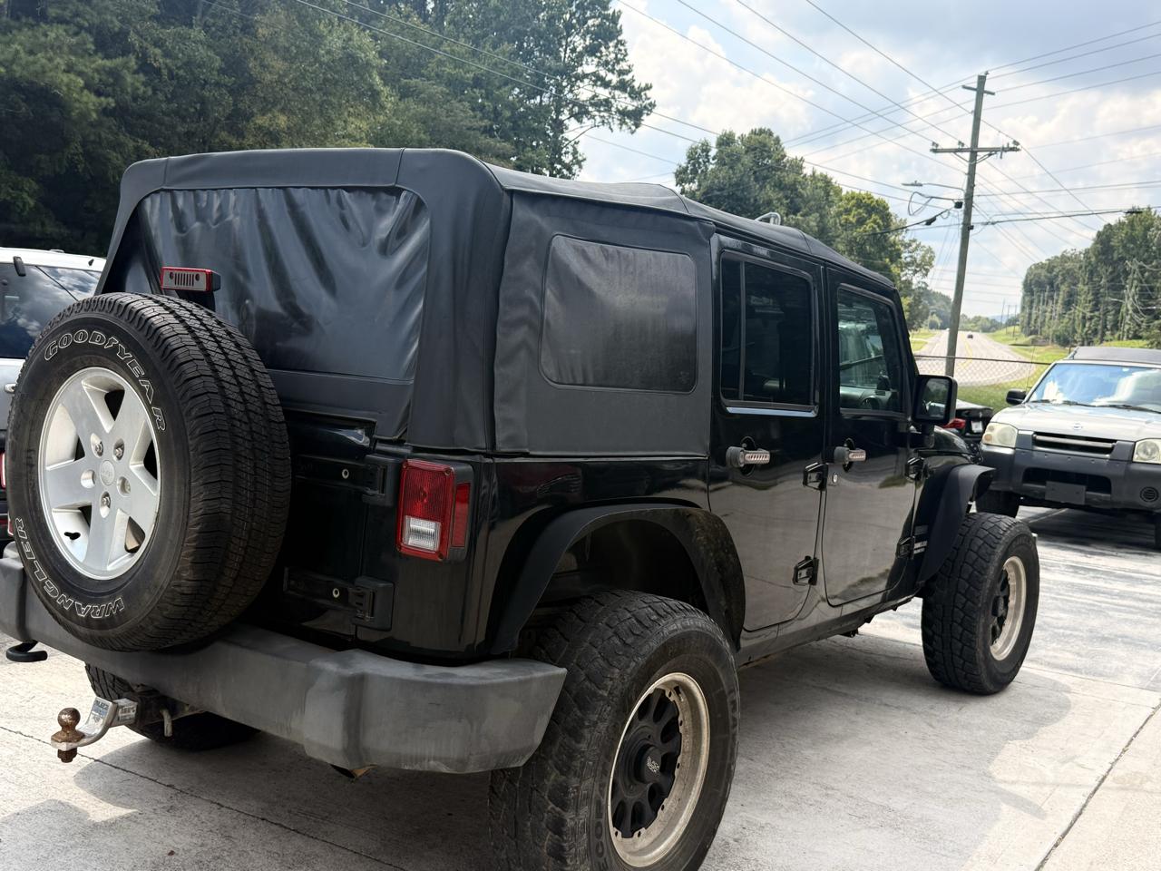 Jeep Wrangler Unlimited Sport 4WD 2010
