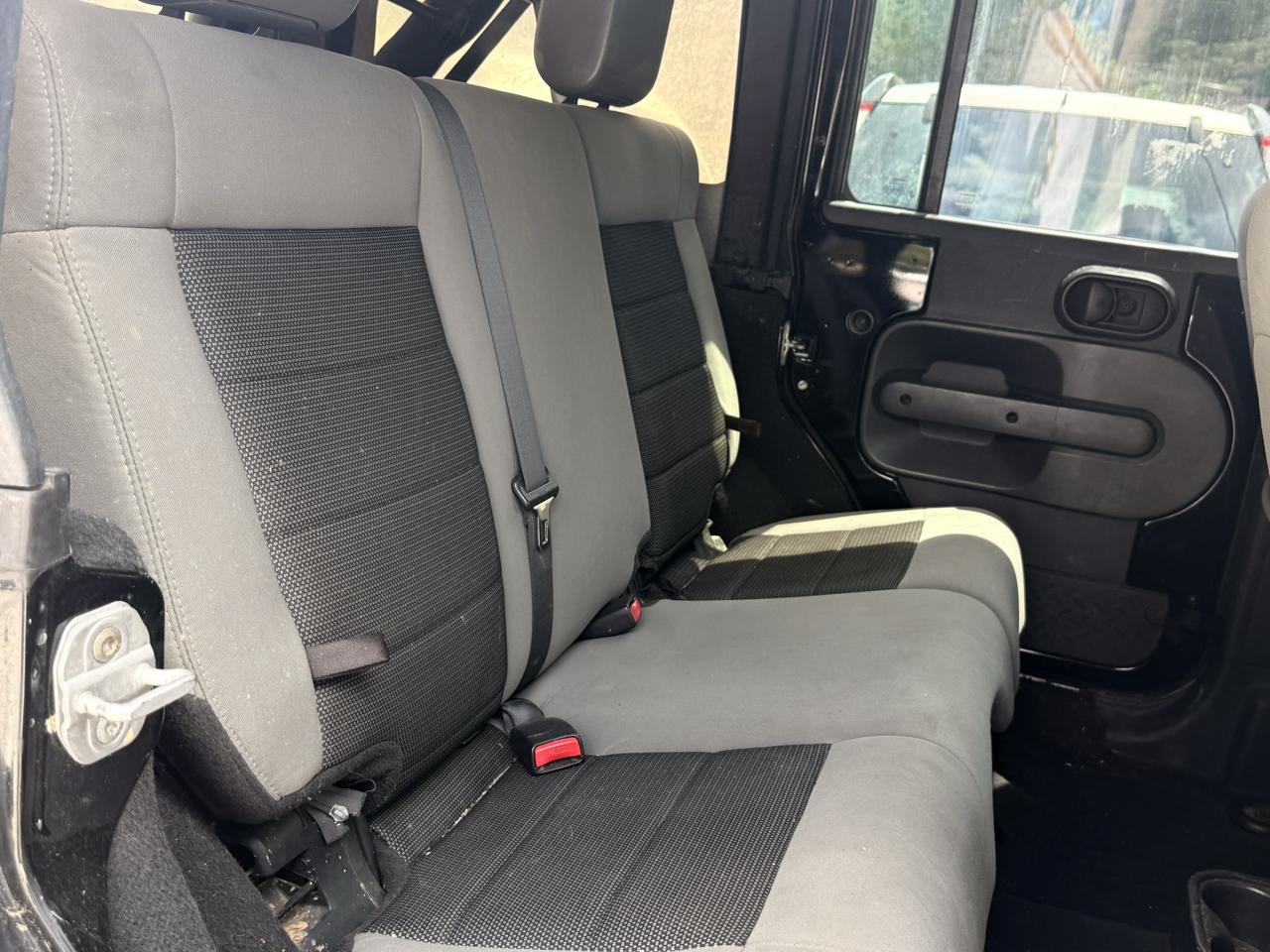 Jeep Wrangler Unlimited Sport 4WD 2010