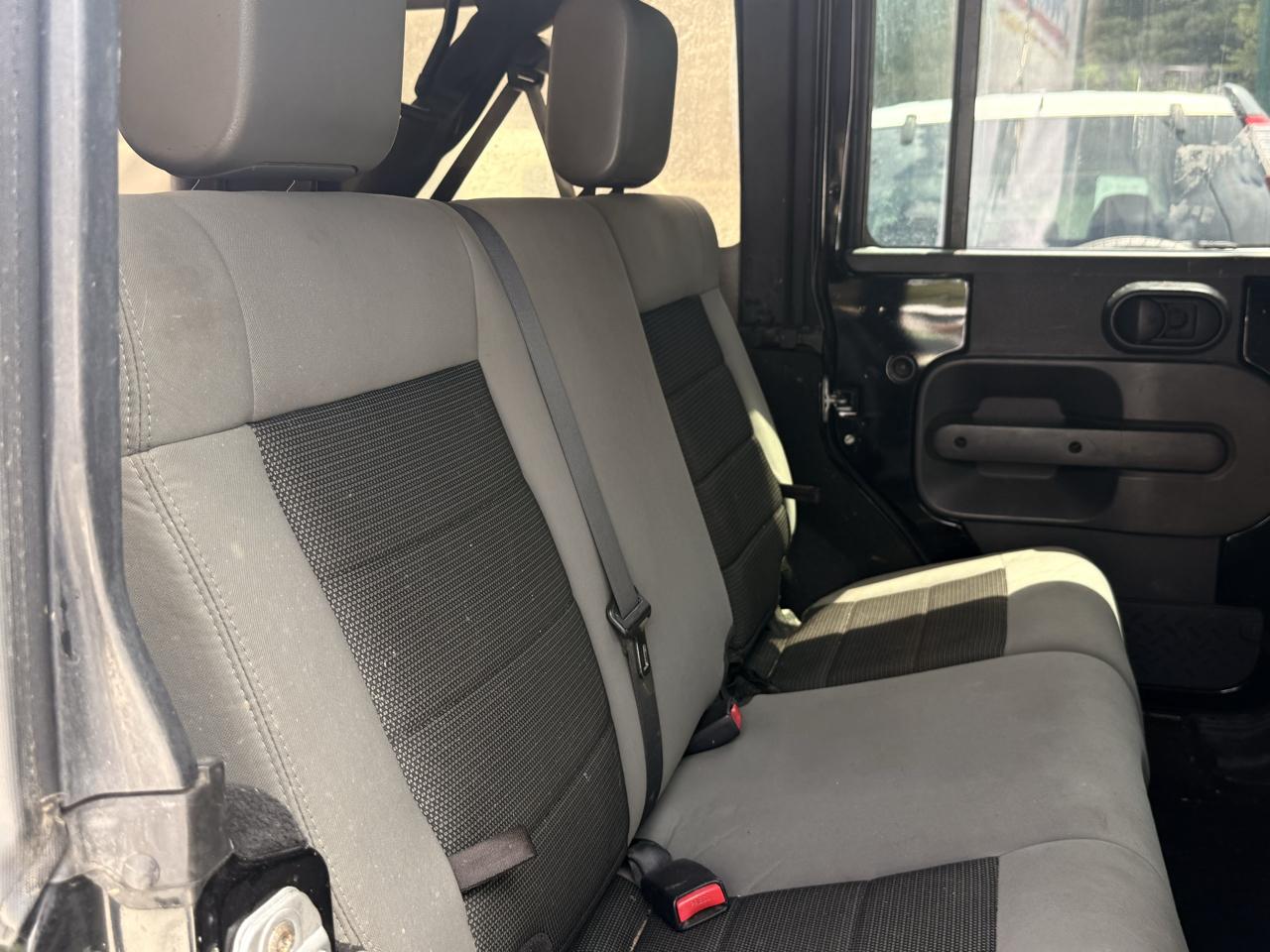 Jeep Wrangler Unlimited Sport 4WD 2010