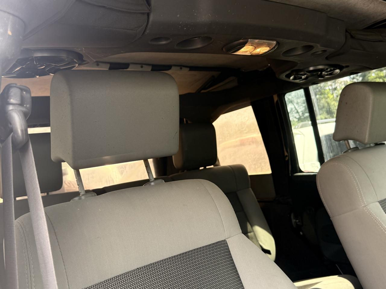Jeep Wrangler Unlimited Sport 4WD 2010