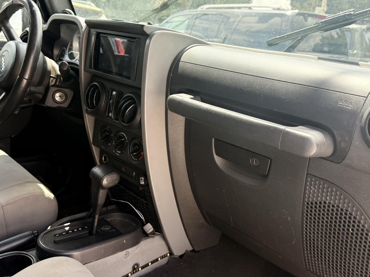Jeep Wrangler Unlimited Sport 4WD 2010