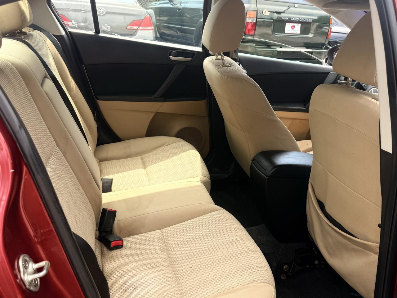 Mazda MAZDA3 i Touring 4-door 2010