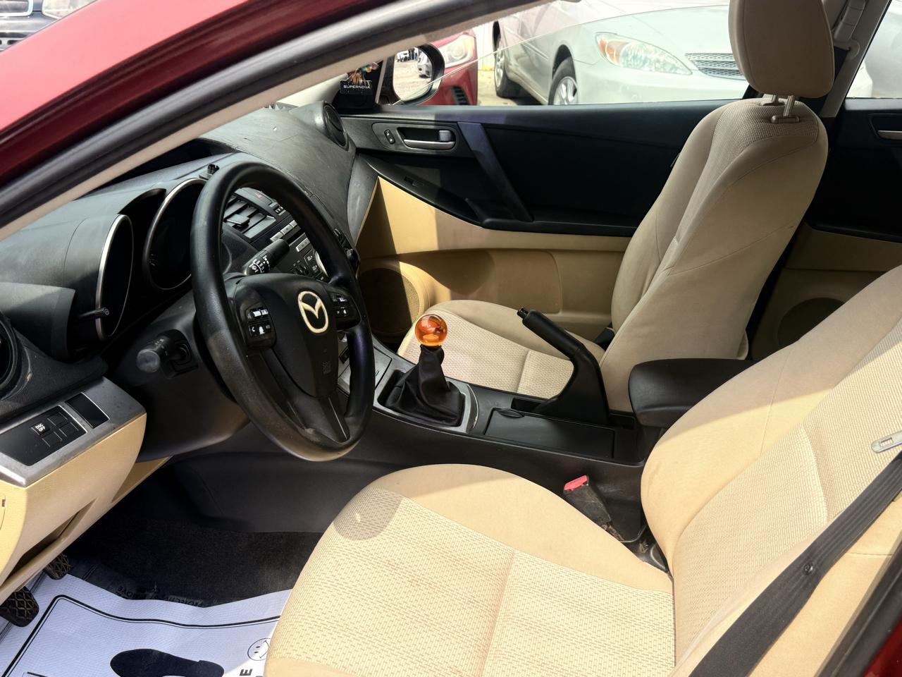 Mazda MAZDA3 i Touring 4-door 2010