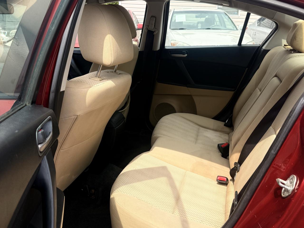 Mazda MAZDA3 i Touring 4-door 2010