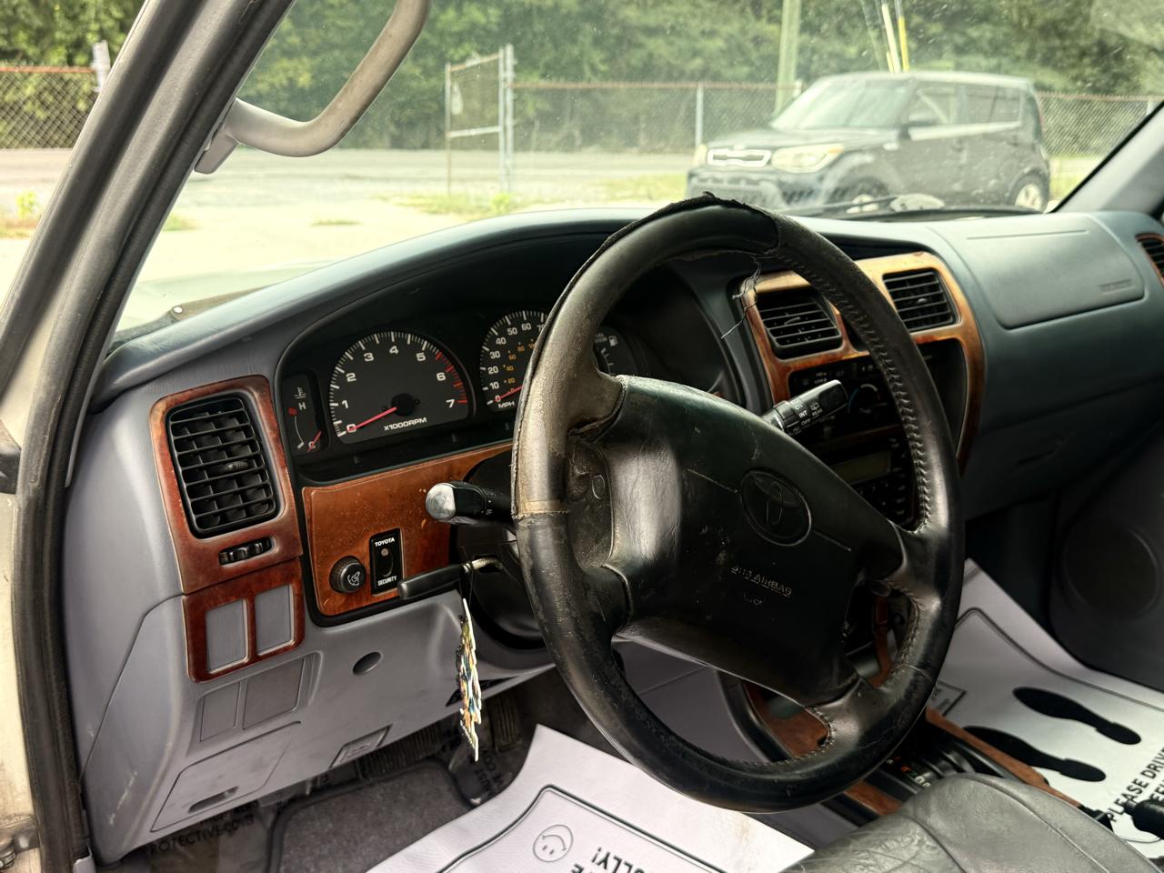 Toyota 4Runner SR5 2WD 2000