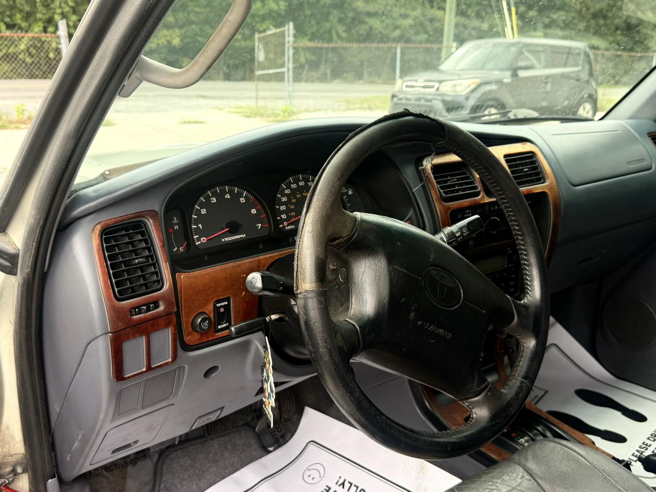 Toyota 4Runner SR5 2WD 2000