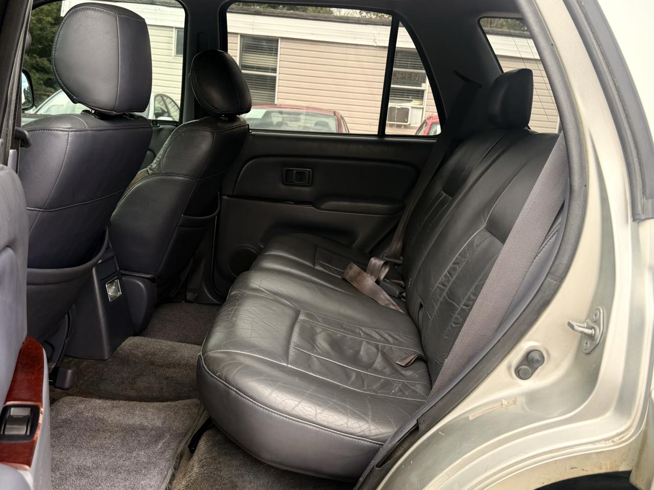 Toyota 4Runner SR5 2WD 2000