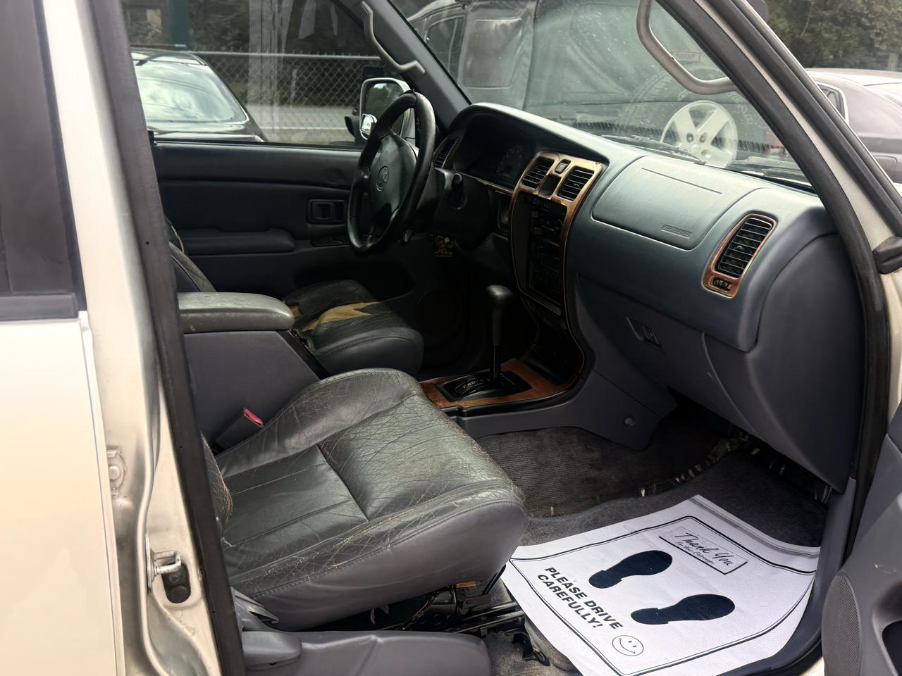 Toyota 4Runner SR5 2WD 2000