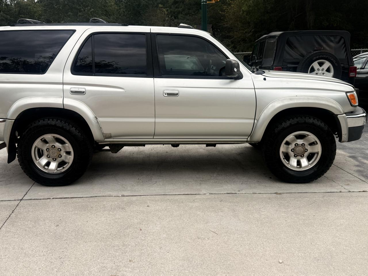 Toyota 4Runner SR5 2WD 2000