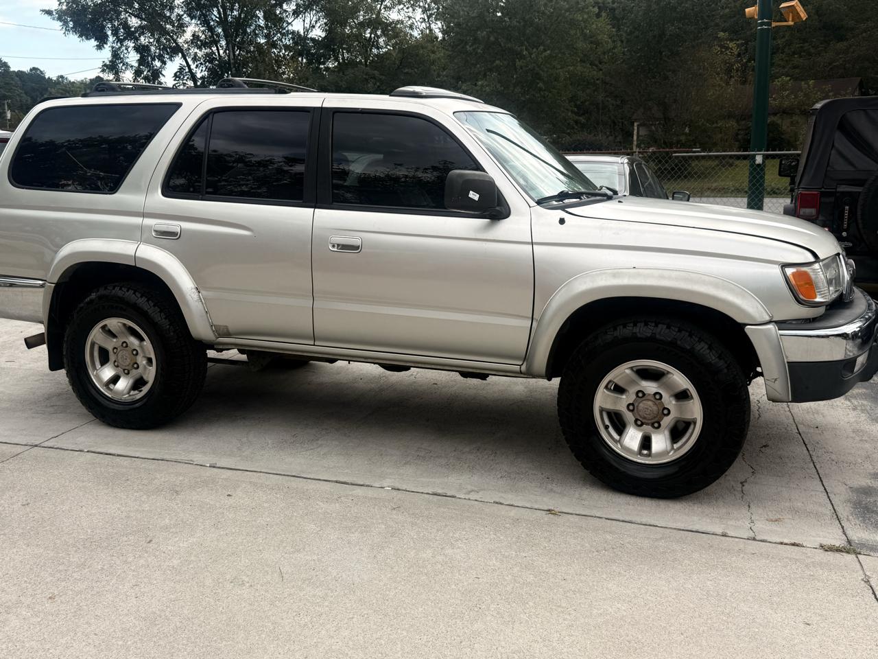 Toyota 4Runner SR5 2WD 2000
