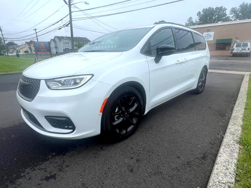 2025 Chrysler Pacifica