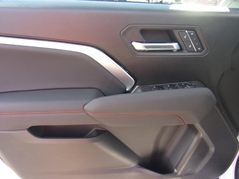 2023 Chevrolet Colorado Z71 photo 8