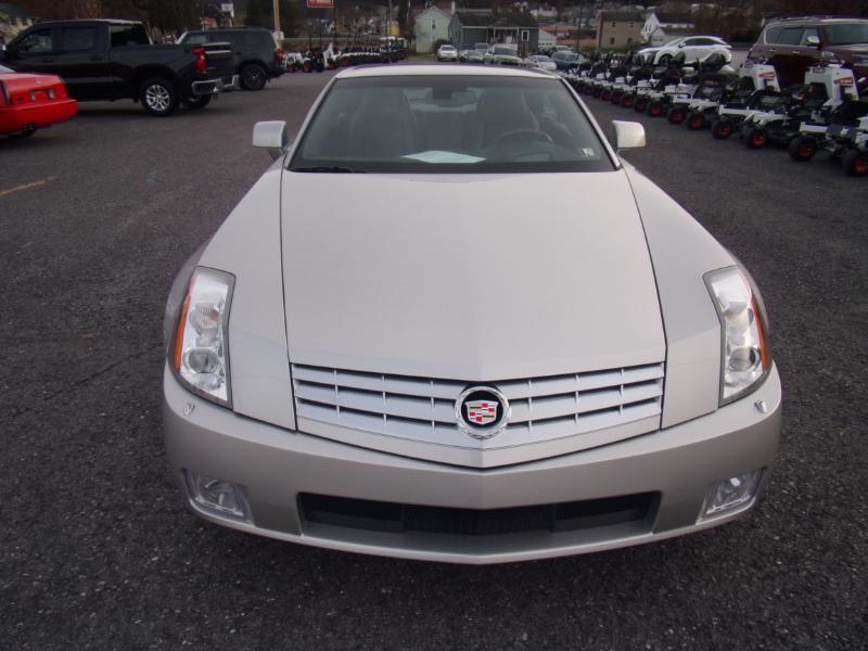 Cadillac XLR 2dr Convertible 2006