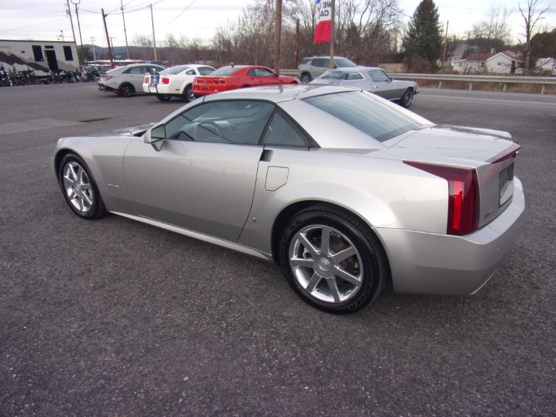 Cadillac XLR 2dr Convertible 2006
