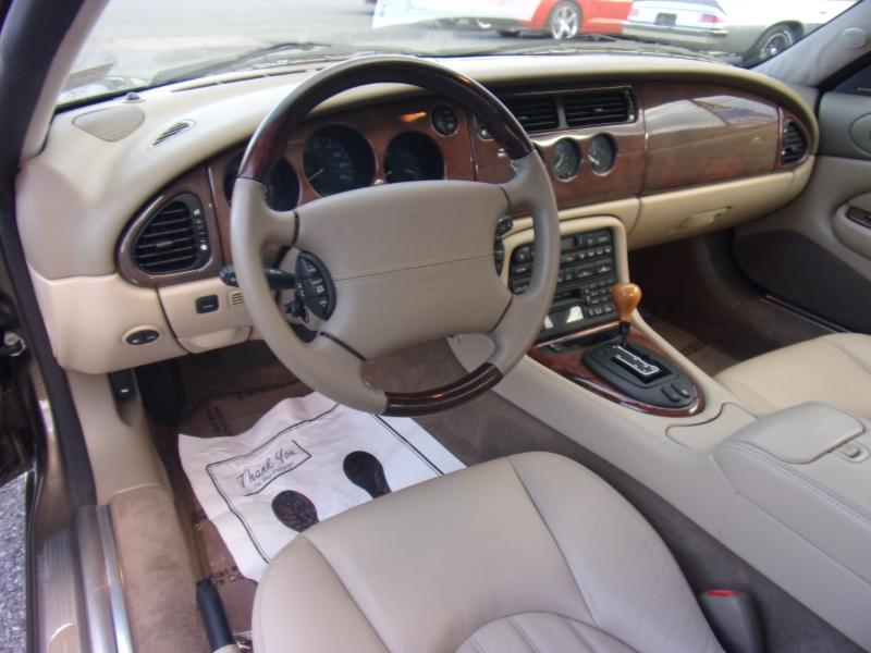 Jaguar XK8 2dr Conv 2001