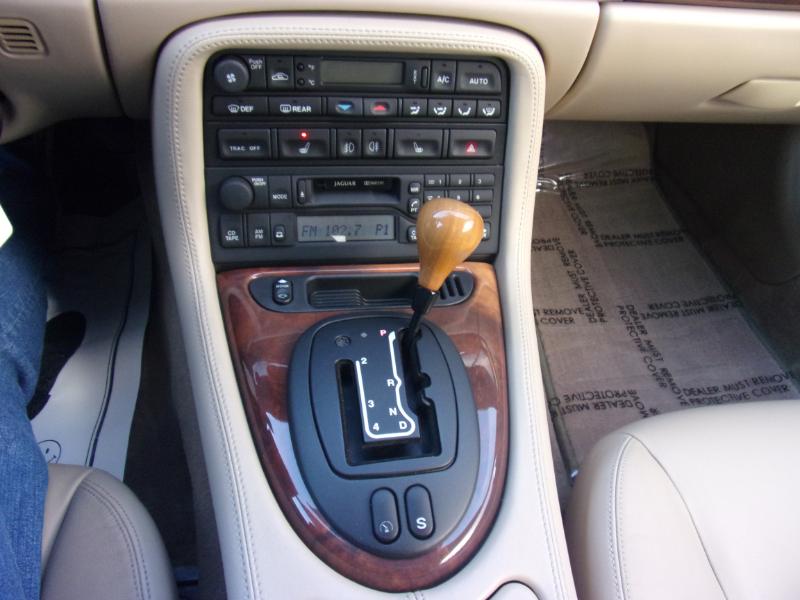 Jaguar XK8 2dr Conv 2001