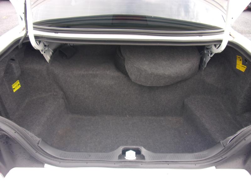 Ford Crown Victoria 4dr Sdn 1997