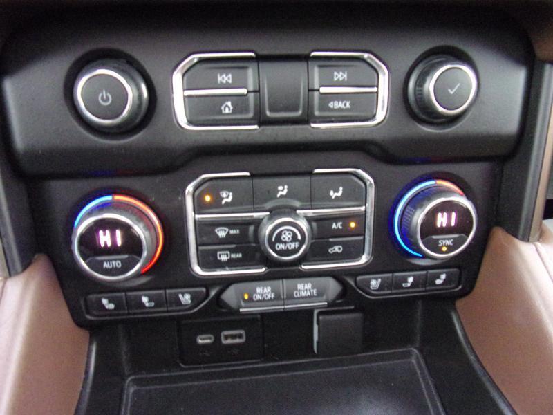 Chevrolet Suburban 4WD 4dr High Country 2021