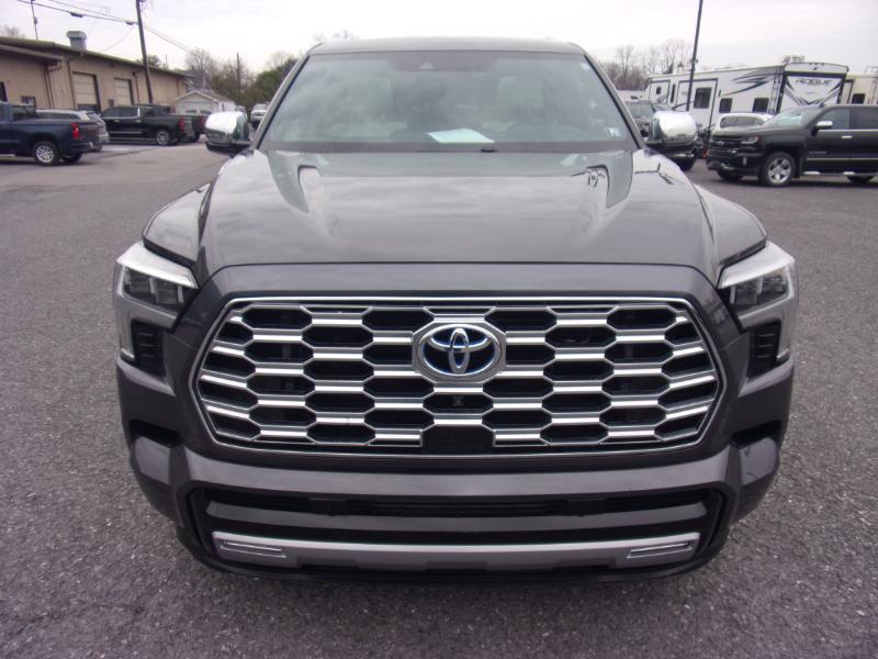 Toyota Sequoia Capstone 4WD (Natl) 2023