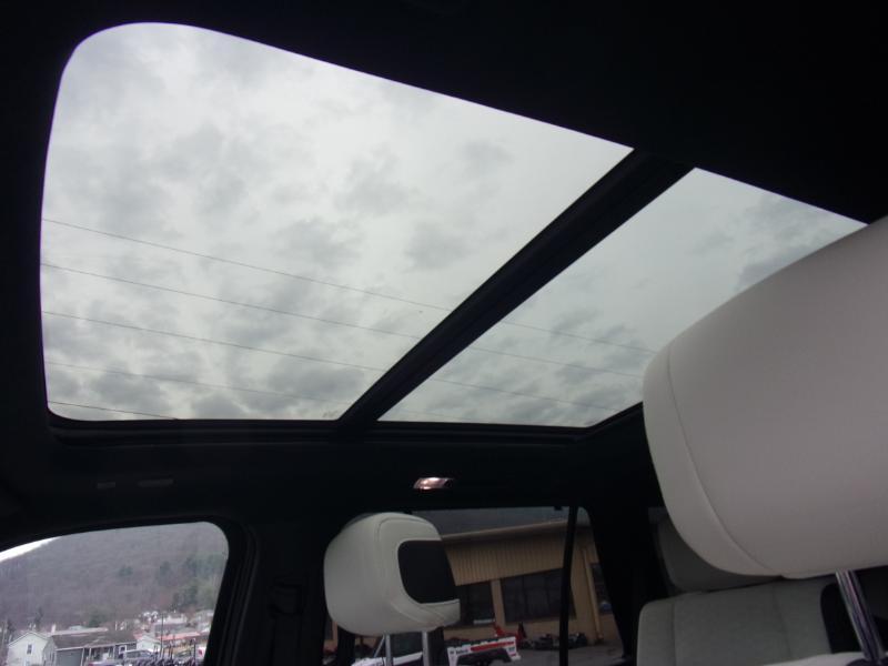 Toyota Sequoia Capstone 4WD (Natl) 2023