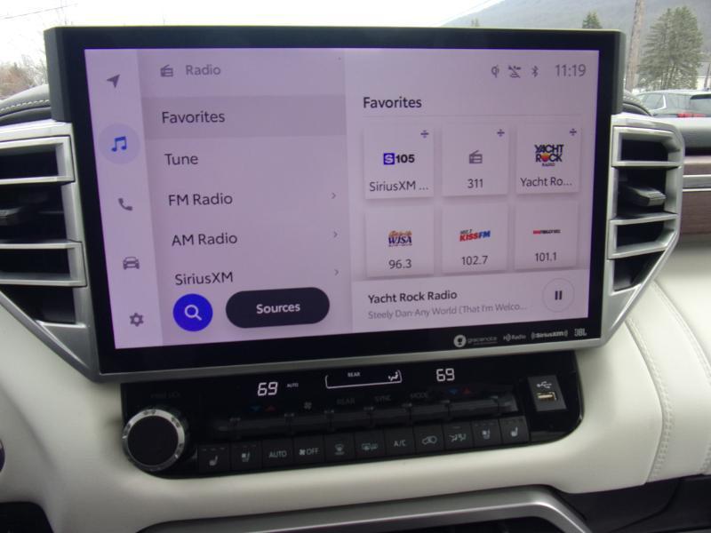 Toyota Sequoia Capstone 4WD (Natl) 2023