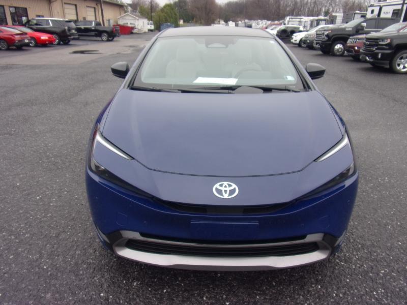 Toyota Prius XLE AWD (Natl) 2024