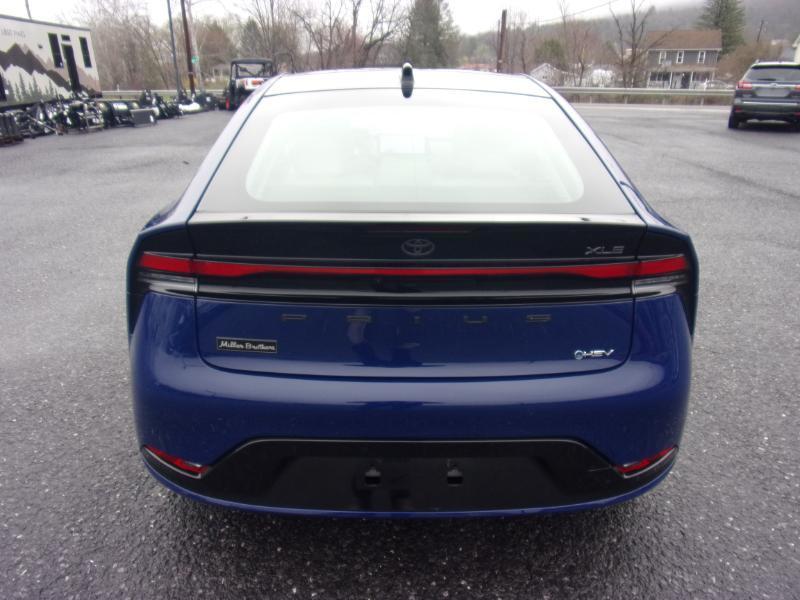 Toyota Prius XLE AWD (Natl) 2024