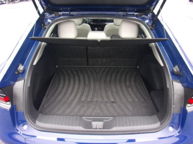 Toyota Prius XLE AWD (Natl) 2024