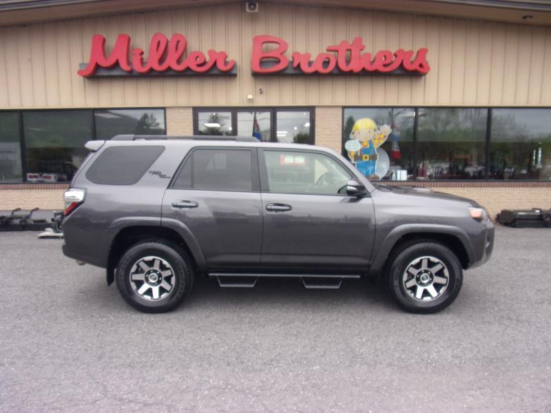 Toyota 4Runner TRD Off Road Premium 4WD (Natl) 2022