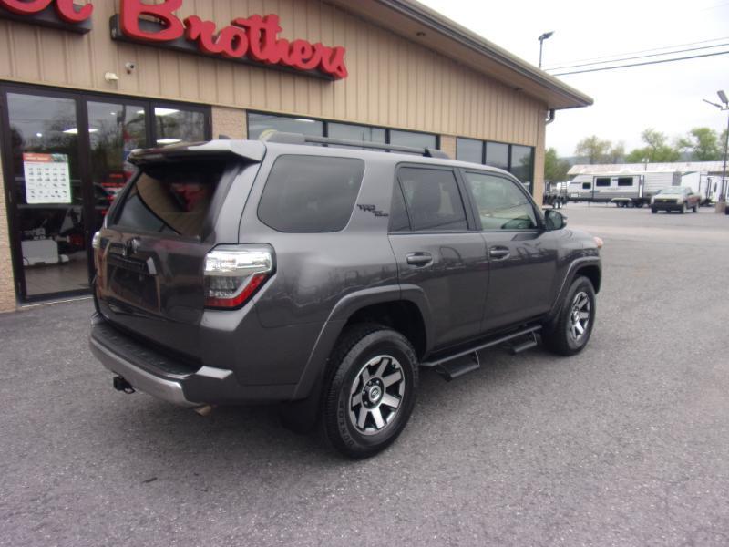 Toyota 4Runner TRD Off Road Premium 4WD (Natl) 2022