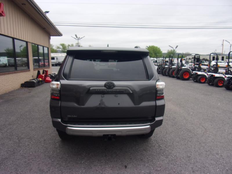 Toyota 4Runner TRD Off Road Premium 4WD (Natl) 2022