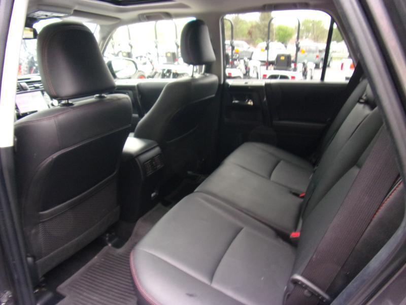 Toyota 4Runner TRD Off Road Premium 4WD (Natl) 2022