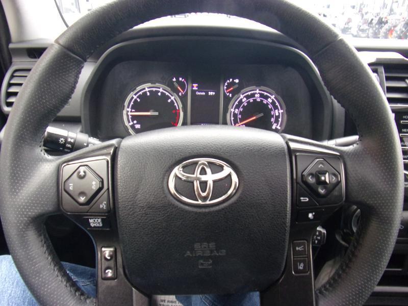 Toyota 4Runner TRD Off Road Premium 4WD (Natl) 2022