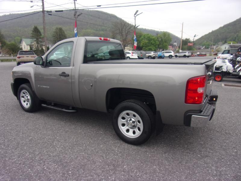 Chevrolet Silverado 1500 2WD Reg Cab 119.0" Work Truck 2013