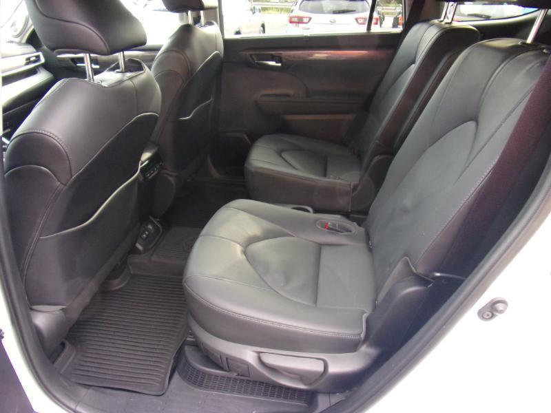 Toyota Highlander Hybrid Limited AWD (Natl) 2020