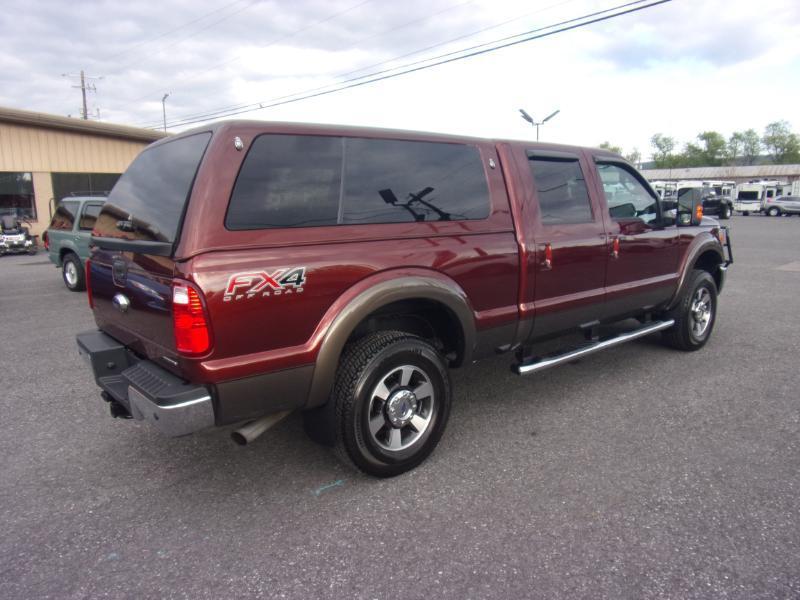 Ford Super Duty F-250 SRW 4WD Crew Cab 156" Lariat 2016
