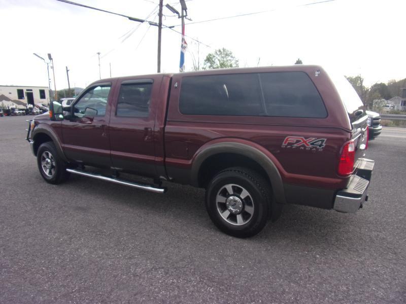 Ford Super Duty F-250 SRW 4WD Crew Cab 156" Lariat 2016