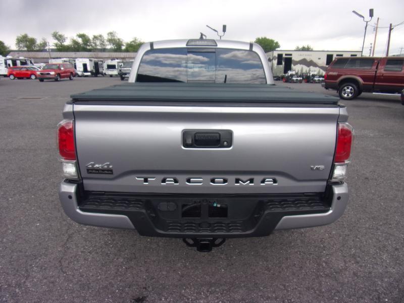 Toyota Tacoma Limited Double Cab V6 6AT 4WD 2018