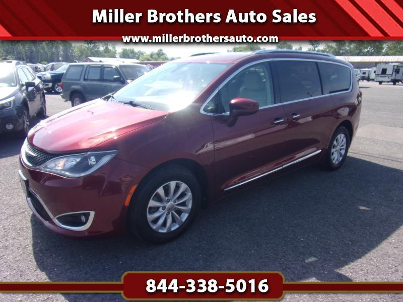 Chrysler Pacifica Touring L FWD 2019