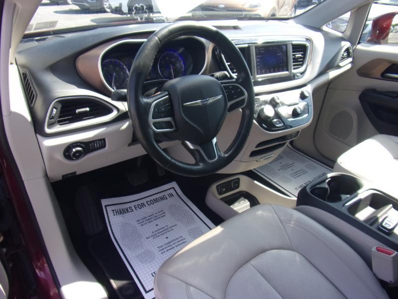 Chrysler Pacifica Touring L FWD 2019