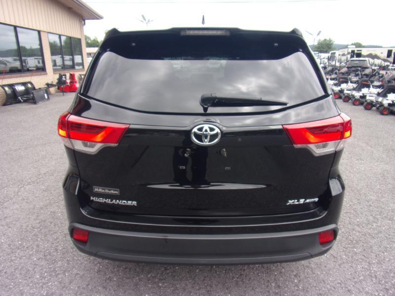 Toyota Highlander XLE V6 AWD (Natl) 2018