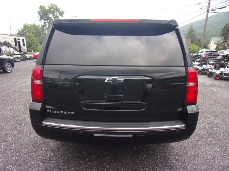 Chevrolet Suburban 4WD 4dr 1500 LTZ 2016