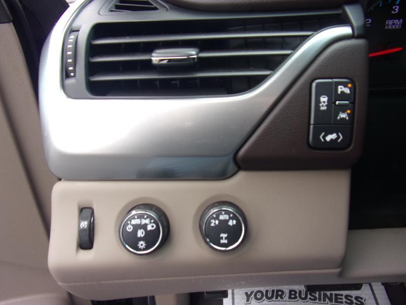 Chevrolet Suburban 4WD 4dr 1500 LTZ 2016