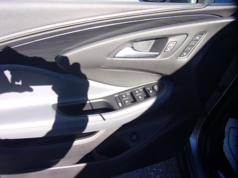 Buick Envision AWD 4dr Essence 2020