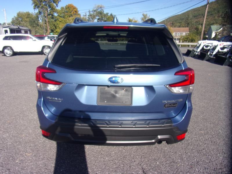 Subaru Forester Premium CVT 2023