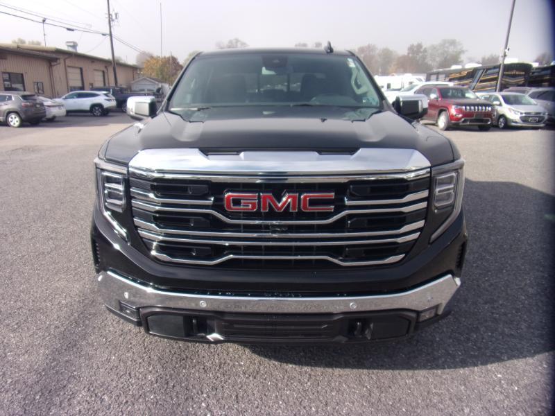 GMC Sierra 1500 4WD Crew Cab 147" SLT 2026