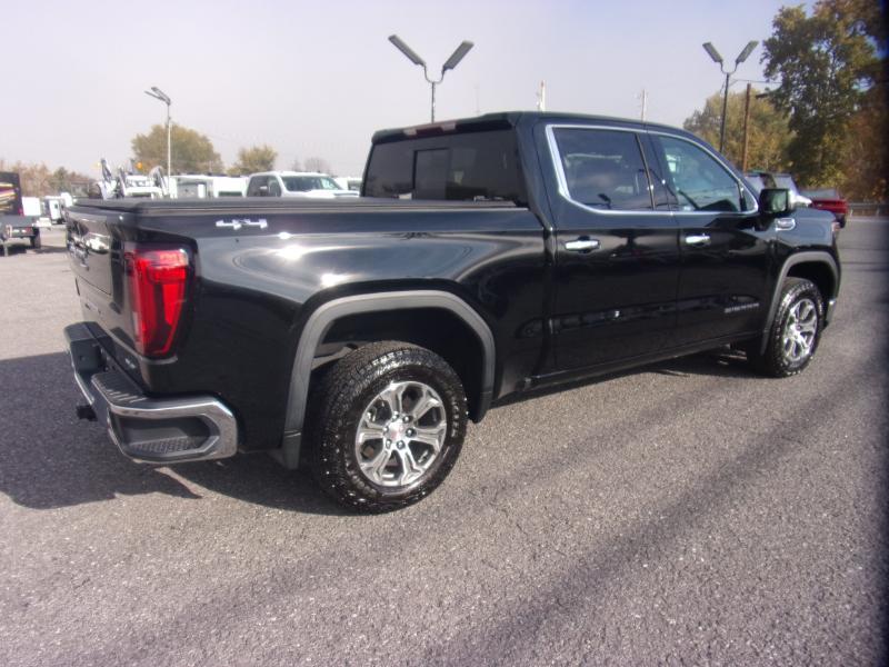 GMC Sierra 1500 4WD Crew Cab 147" SLT 2026